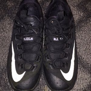 Lebron 13 low all black